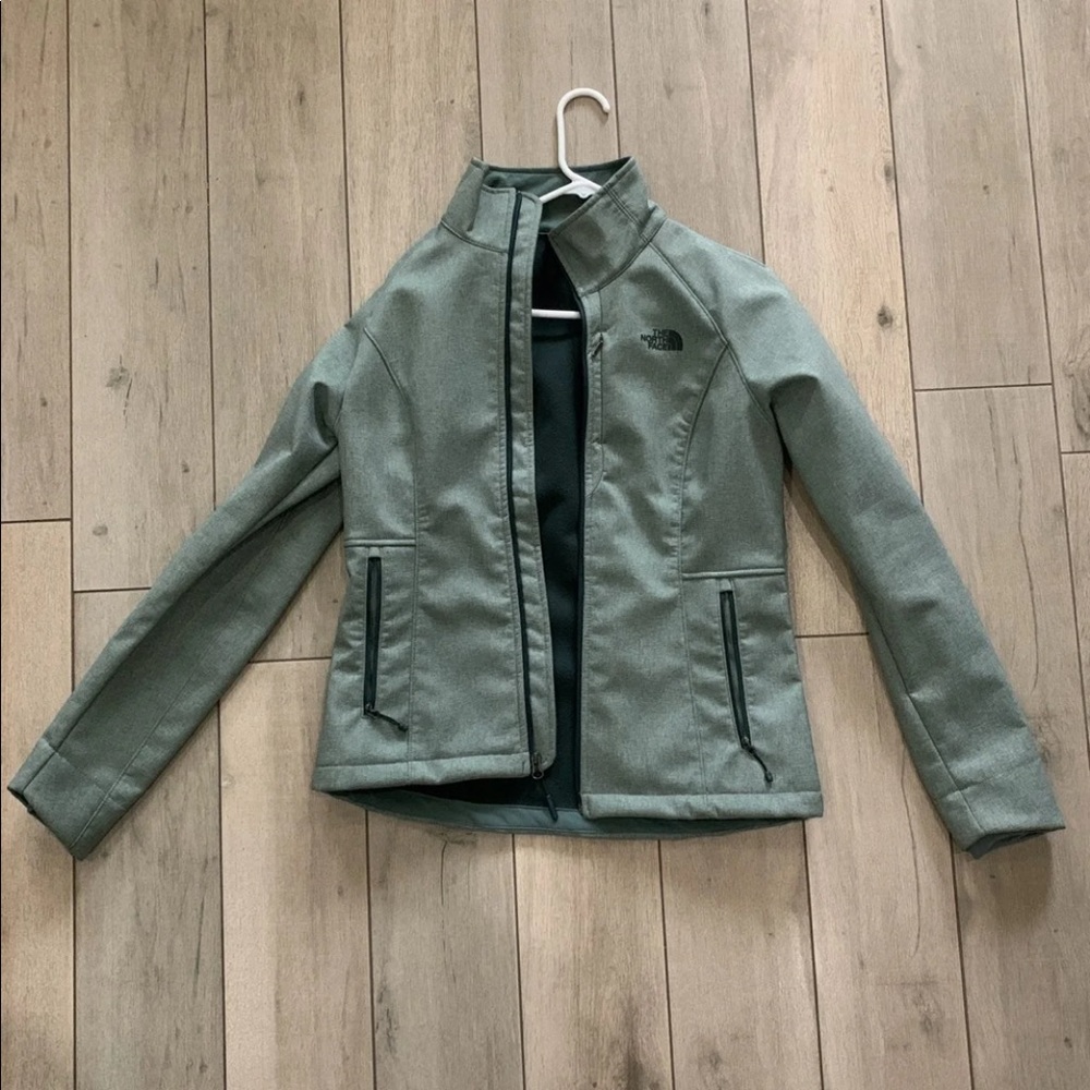 The North Face Women’s Softshell Jacket